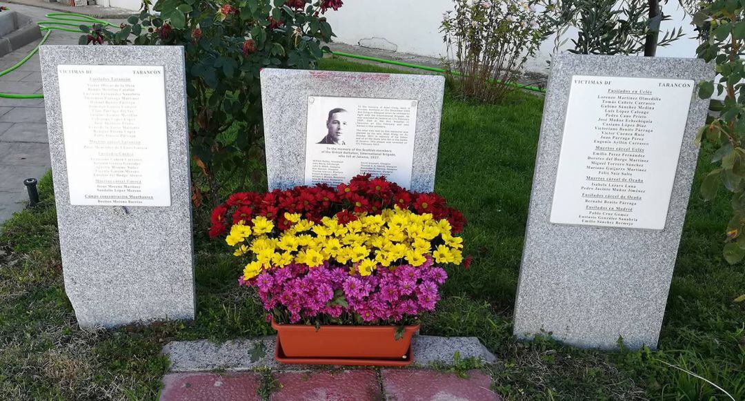 Memorial a los represaliados por el franquismo en el cementerio de Tarancón (Cuenca).