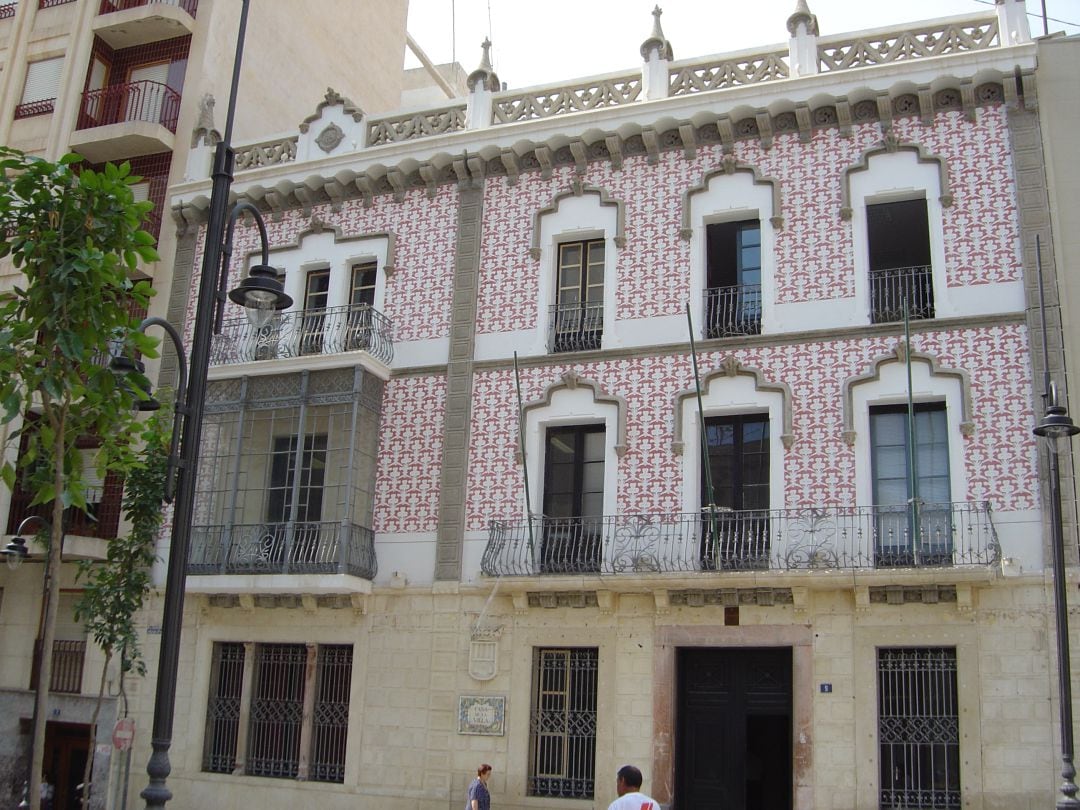 Fachada del Ayuntamiento de Crevillent.