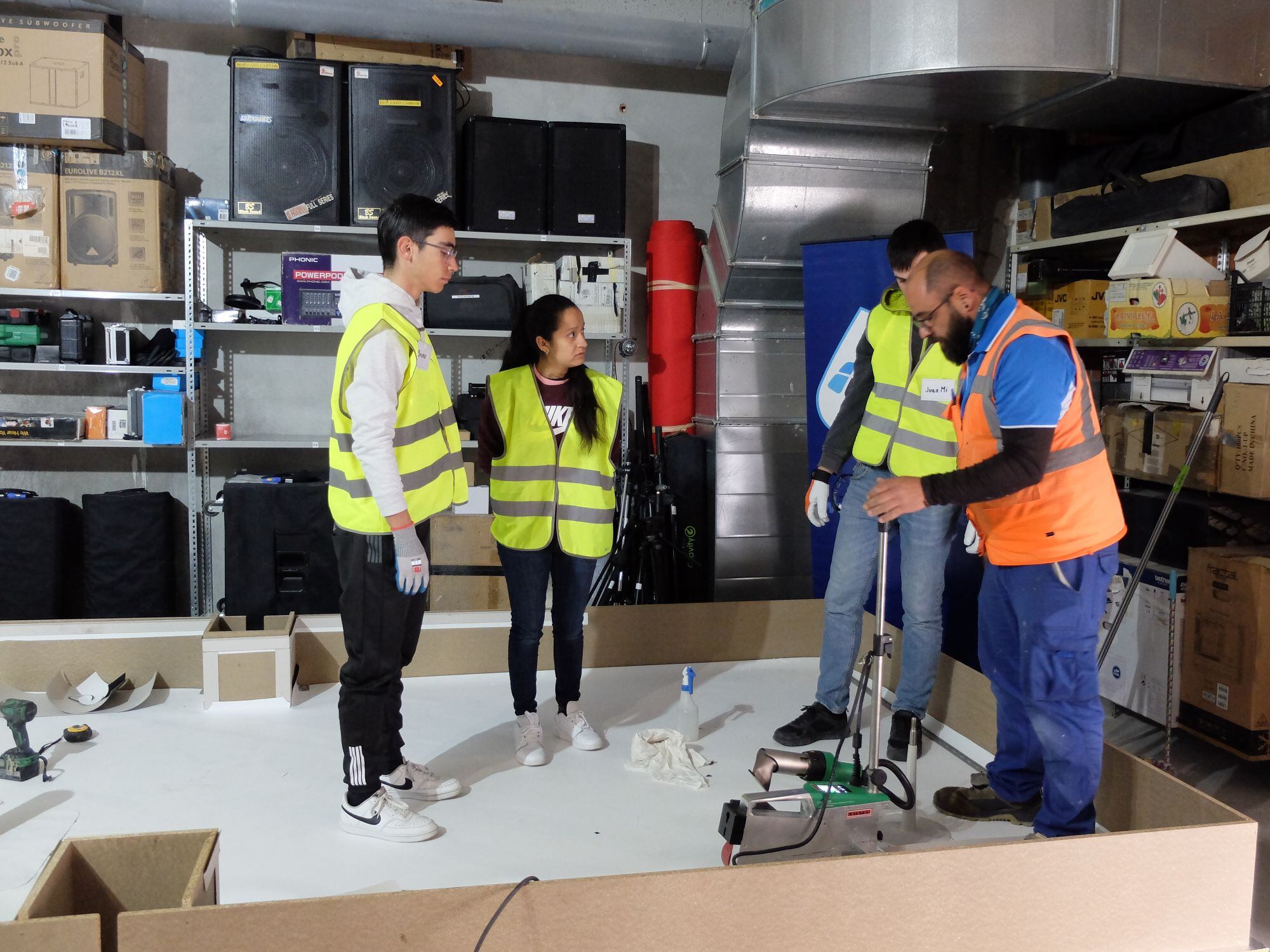 Ejecución de una cubierta en una de las primeras ediciones de ImperAcademy