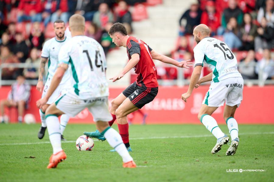 El Huesca fue superado por el Mirandés en Anduva