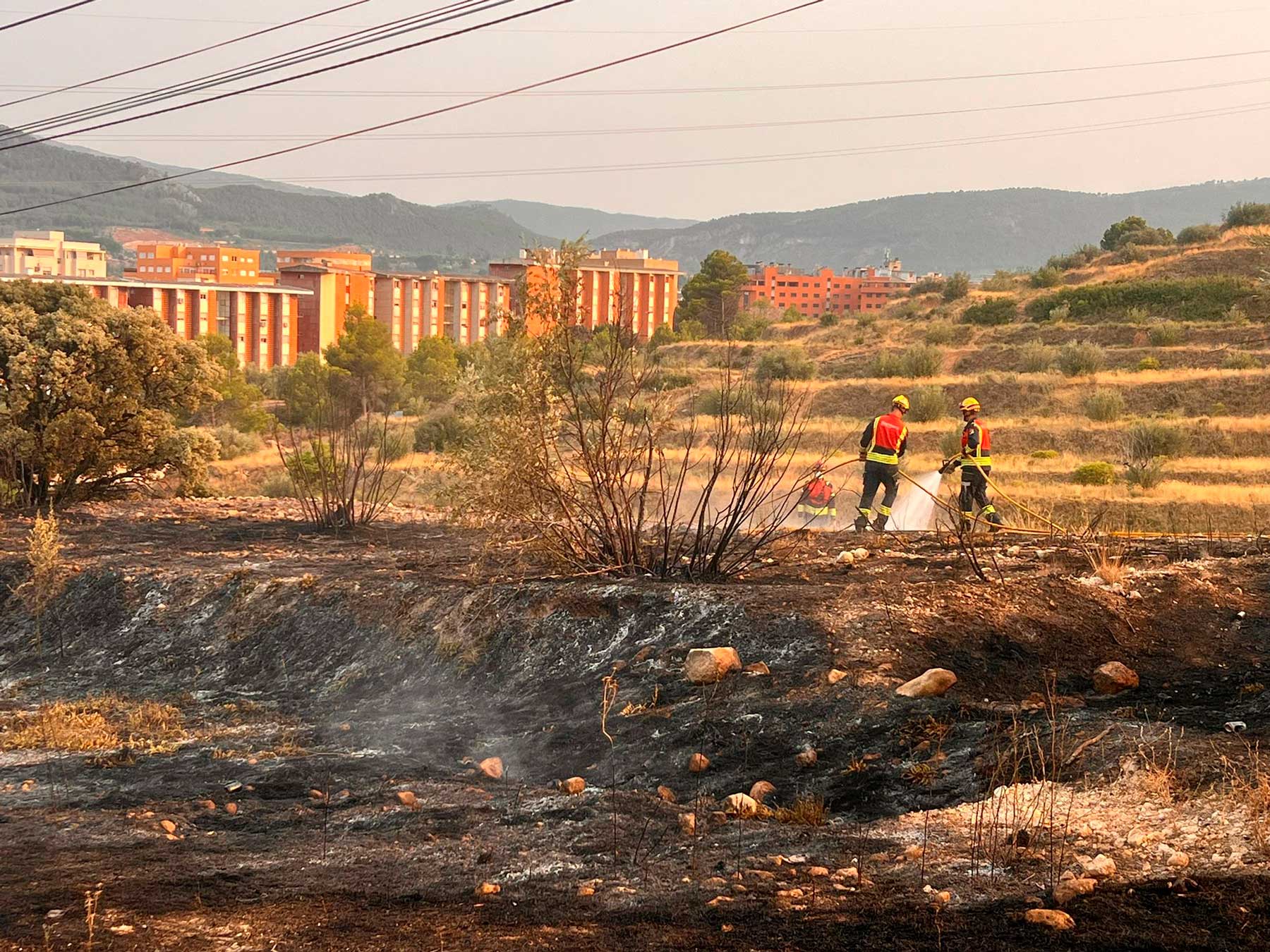 Imagen más general de la zona afectada por el fuego en Cotes Altes
