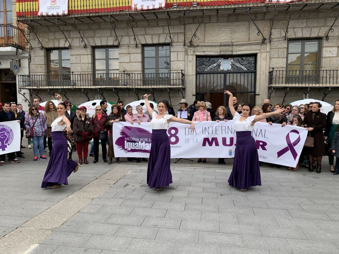 Concentración del Día Internacional de la Mujer en Medina del Campo