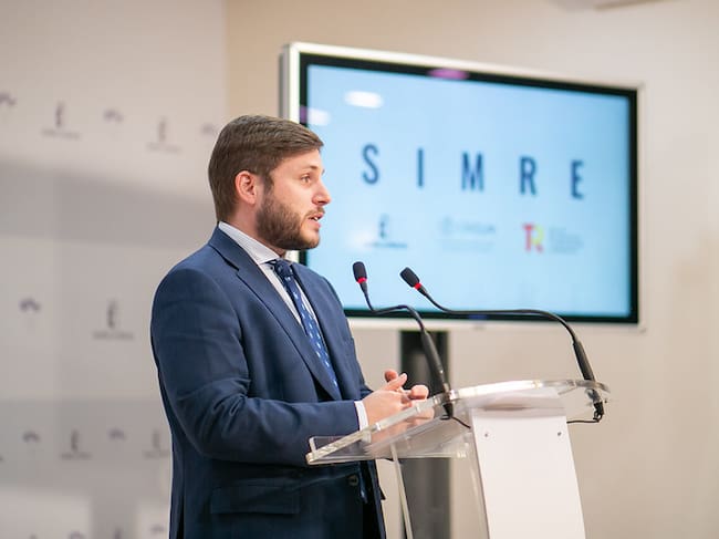 El consejero de Fomento, Nacho Hernando durante la presentación de la aplicación SIMRE