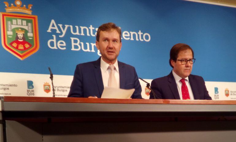 Lacalle y De Foronda han expuesto el balance de la deuda municipal