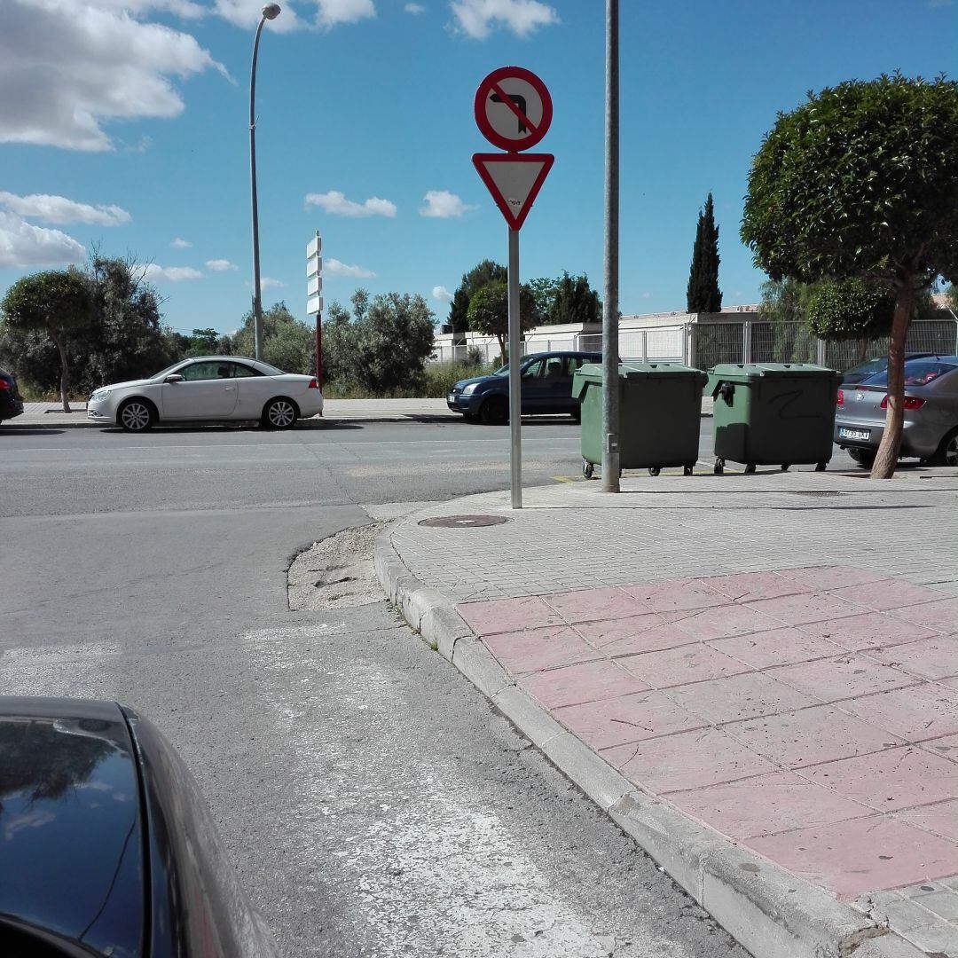 Mejora señalización en la avenida Reina Sofía de Petrer 