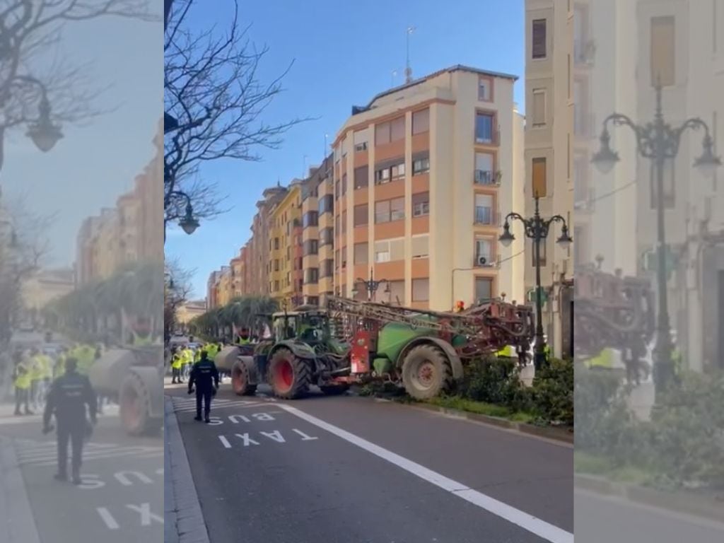 Protesta de los agricultores en Zaragoza: corte en la calle Conde Aranda