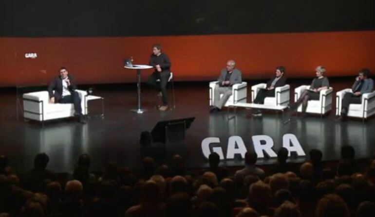 Arnaldo Otegi en el fórum organizado por Gara en el Palacio del Kursaal. 