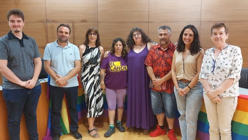 Imagen del Ayuntamiento de Totana con los galardonados en el III Certamen Literario LGTBI