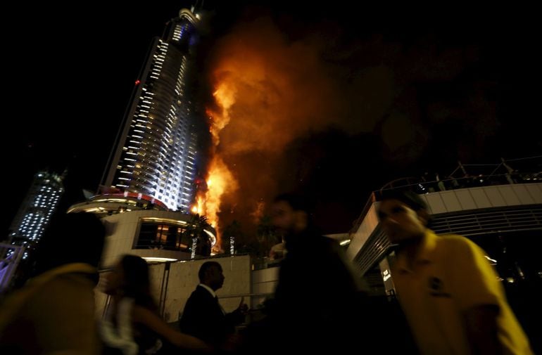 Incendio en el Address Hotel, en el centro de Dubai 