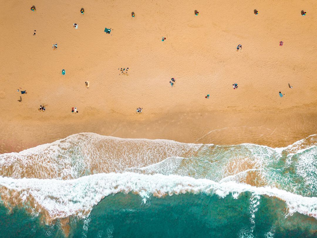 Distanciamiento social en una playa