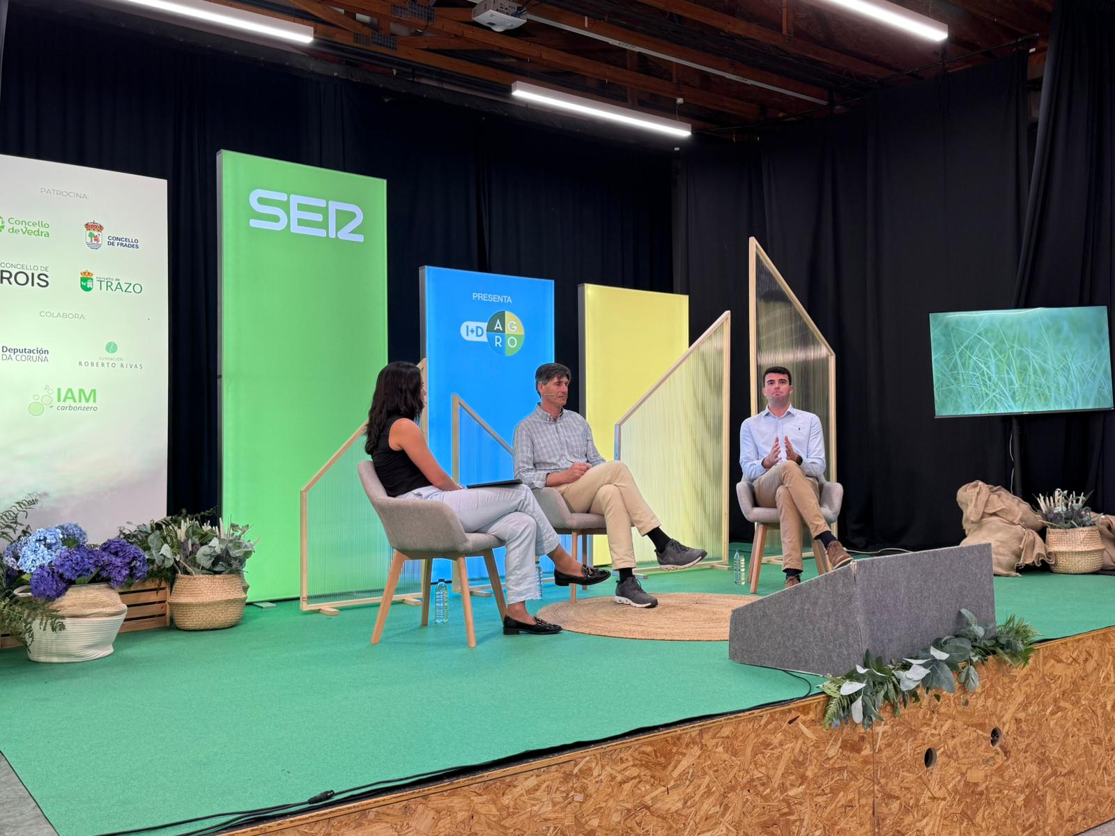 Carlos Martínez, alcalde de Vedra, y Gonzalo Louzao, alcalde de A Estrada en I+D Agro