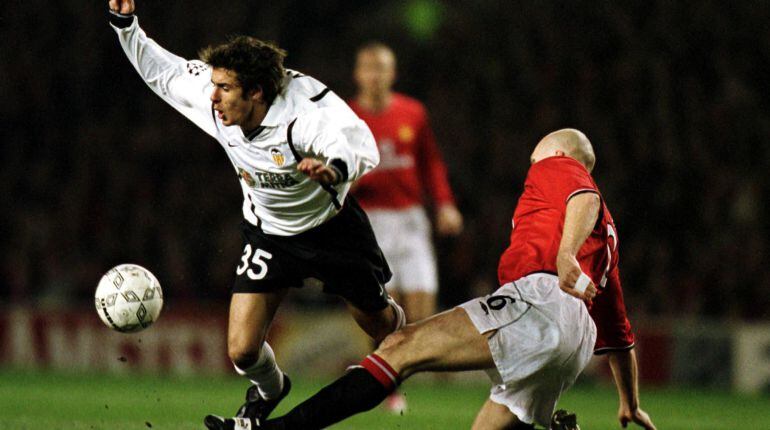 Pablo Aimar, en uno de los partidos que marcó su carrera en Old Trafford