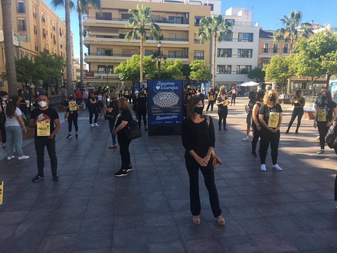 Un momento de la protesta llevada a cabo por el colectivo de peluquerúias, barberías y estética