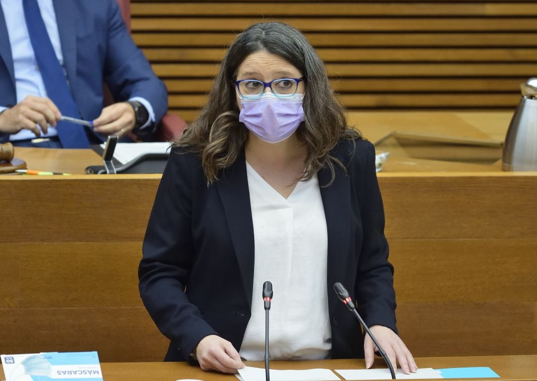 Mónica Oltra en su comparecencia en la Diputación permanente de Les Corts