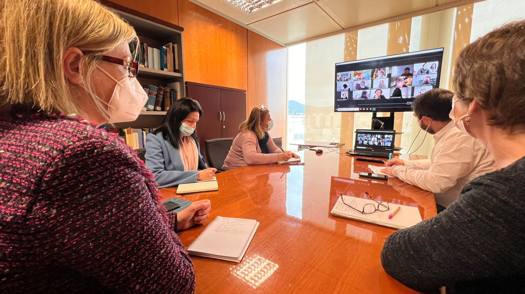 Imagen de la reunión de la Mesa de Exclusión Social