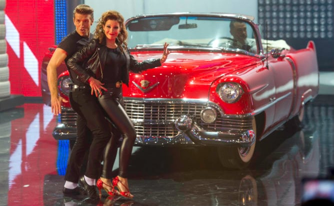 Manuel Díaz, El Cordobés, junto con su esposa Virginia Troconis en plena imitación de &#039;Grease&#039;