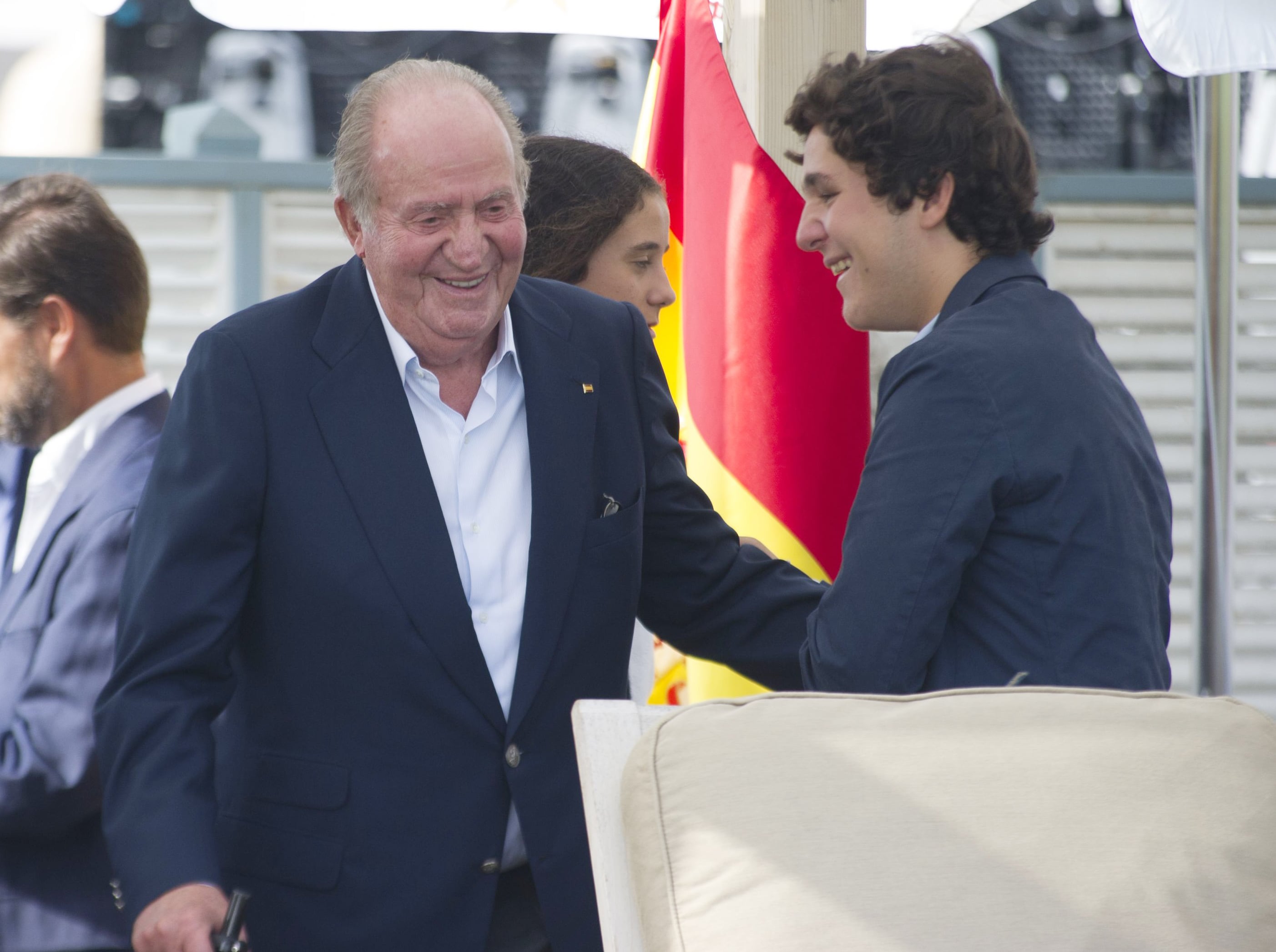 Juan Carlos I y Froilán en una fotografía de archivo.