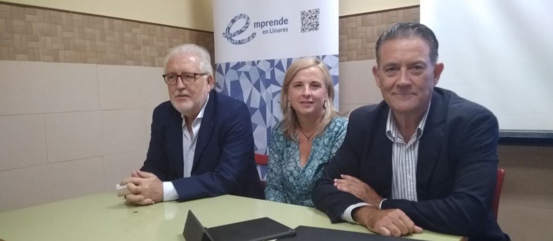 José María Villén, Mari Carmen Fernández y Raúl Caro.