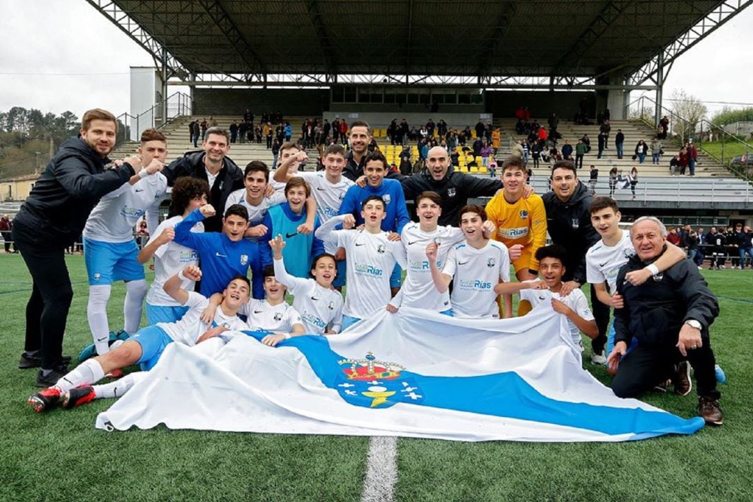 En canto á competición do fútbol afeccionado e fútbol base en Galicia, a RFGF mantense á espera da decisión das autoridades autonómicas competentes