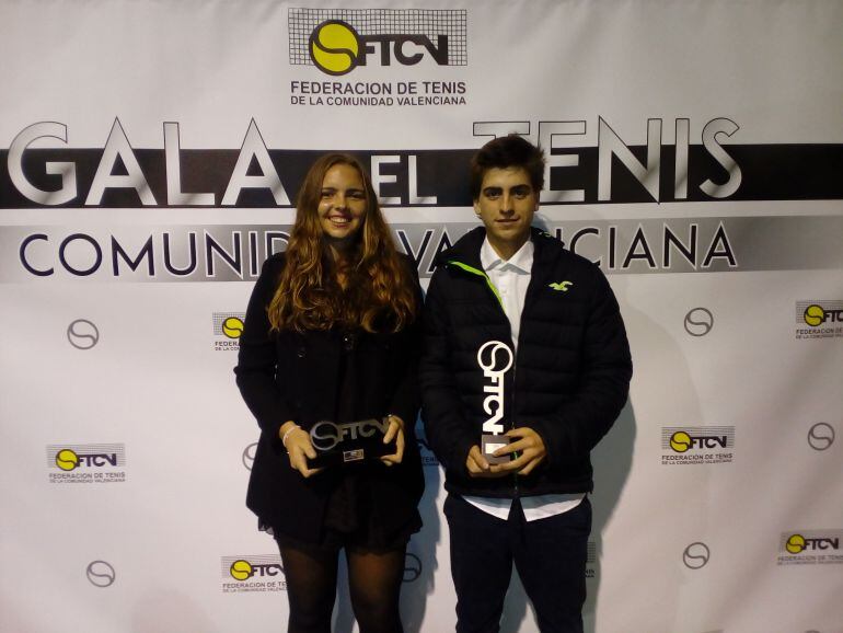 Reconocimientos a jugadores y al Club de Tenis Dénia.