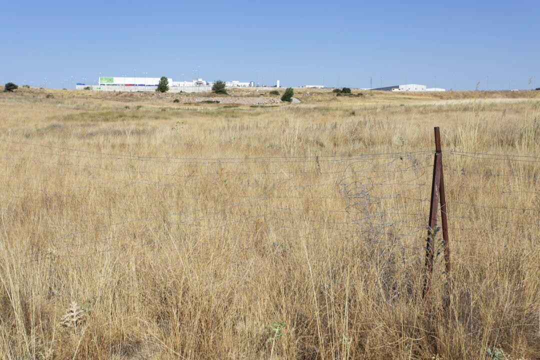 El polígono de Vicolozano podría ampliarse en los terrenos existentes entre las naves actuales y la autopista