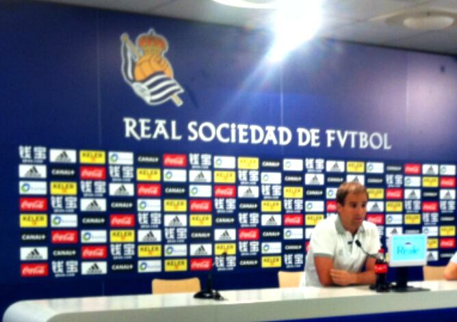 Arrasate, en la rueda de prensa de este mediodía en Zubieta.