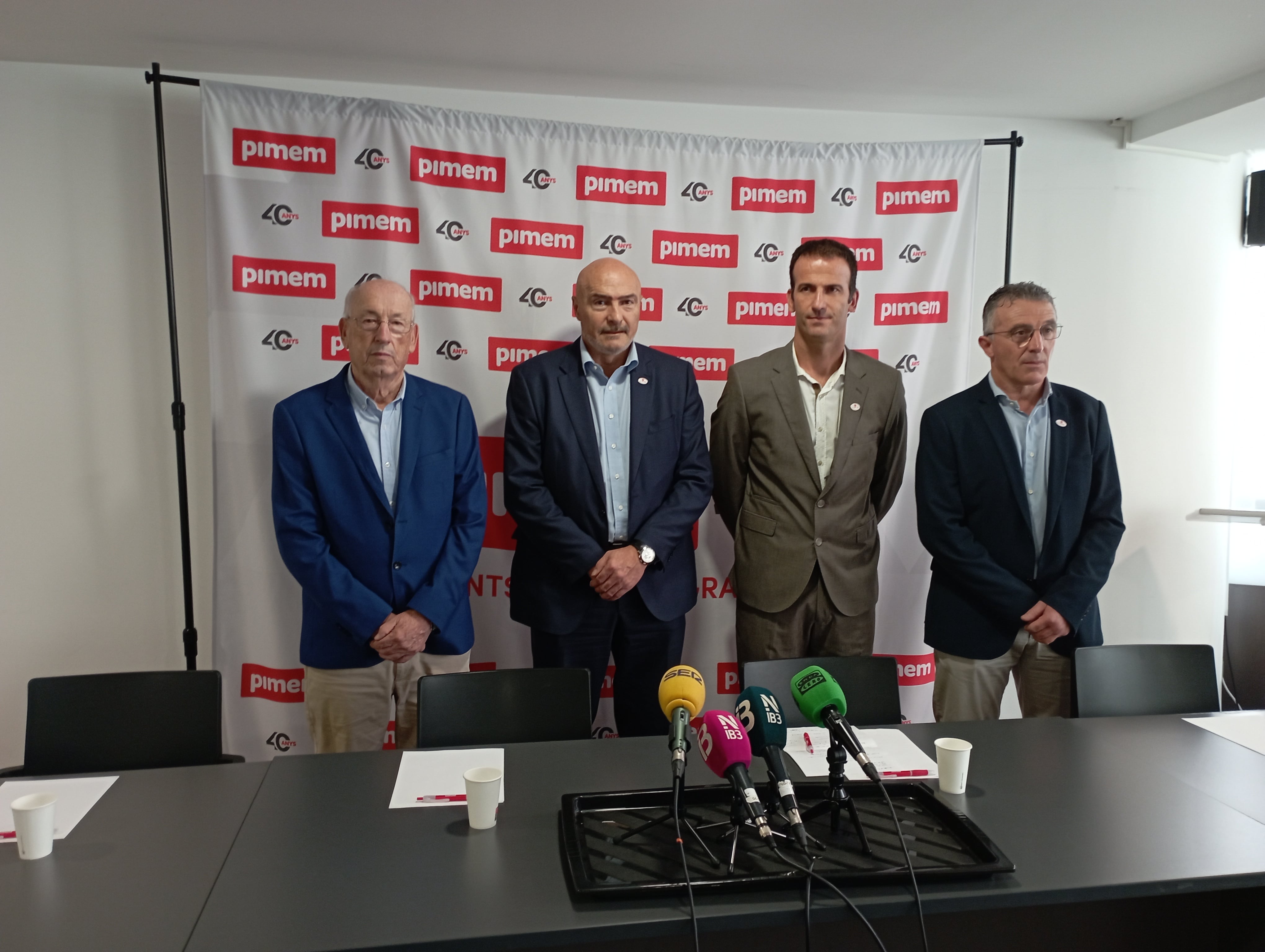 El presidente de PIMEM Menorca, Justo Saura; el presidente de Conpymes, José María Torres; el presidente de PIMEM, Jordi Mora, y el presidente de PIMEF, Alfonso Rojo