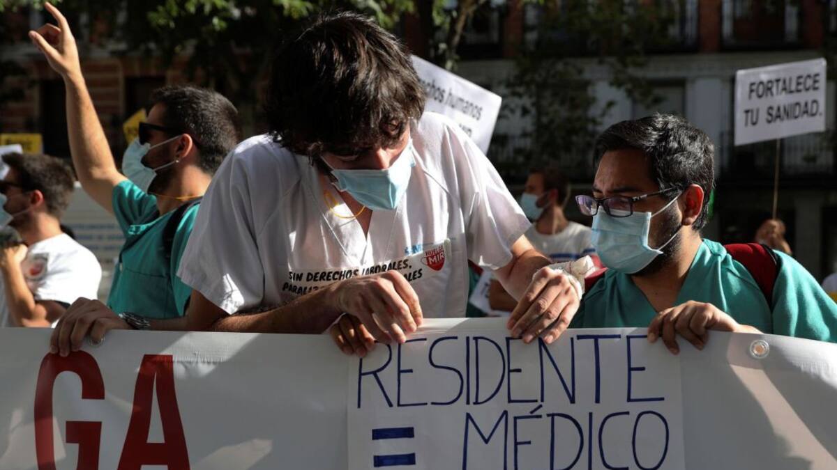 Los jueces reconocen el derecho de los MIR madrileños a cobrar dos pagas extras