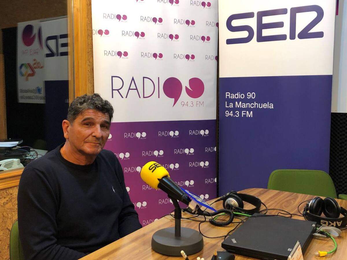 Escuela de Salud con el Doctor Madrigal