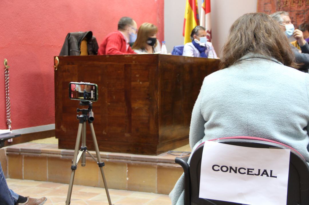 El PP de Cuéllar ya retransmitió a través de su página de Facebook y mediante un móvil el pleno del mes de noviembre de 2020