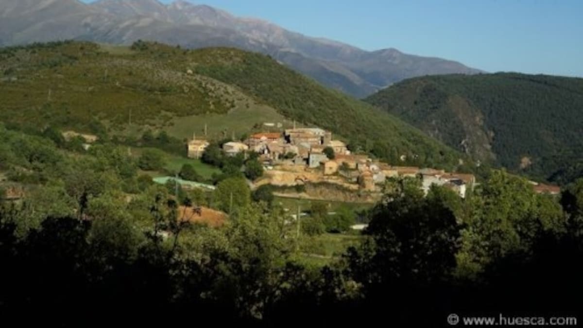 Responsables políticos pirenaicos critican que Azcón ponga en duda la llegada de los fondos europeos para modernizar el Pirineo