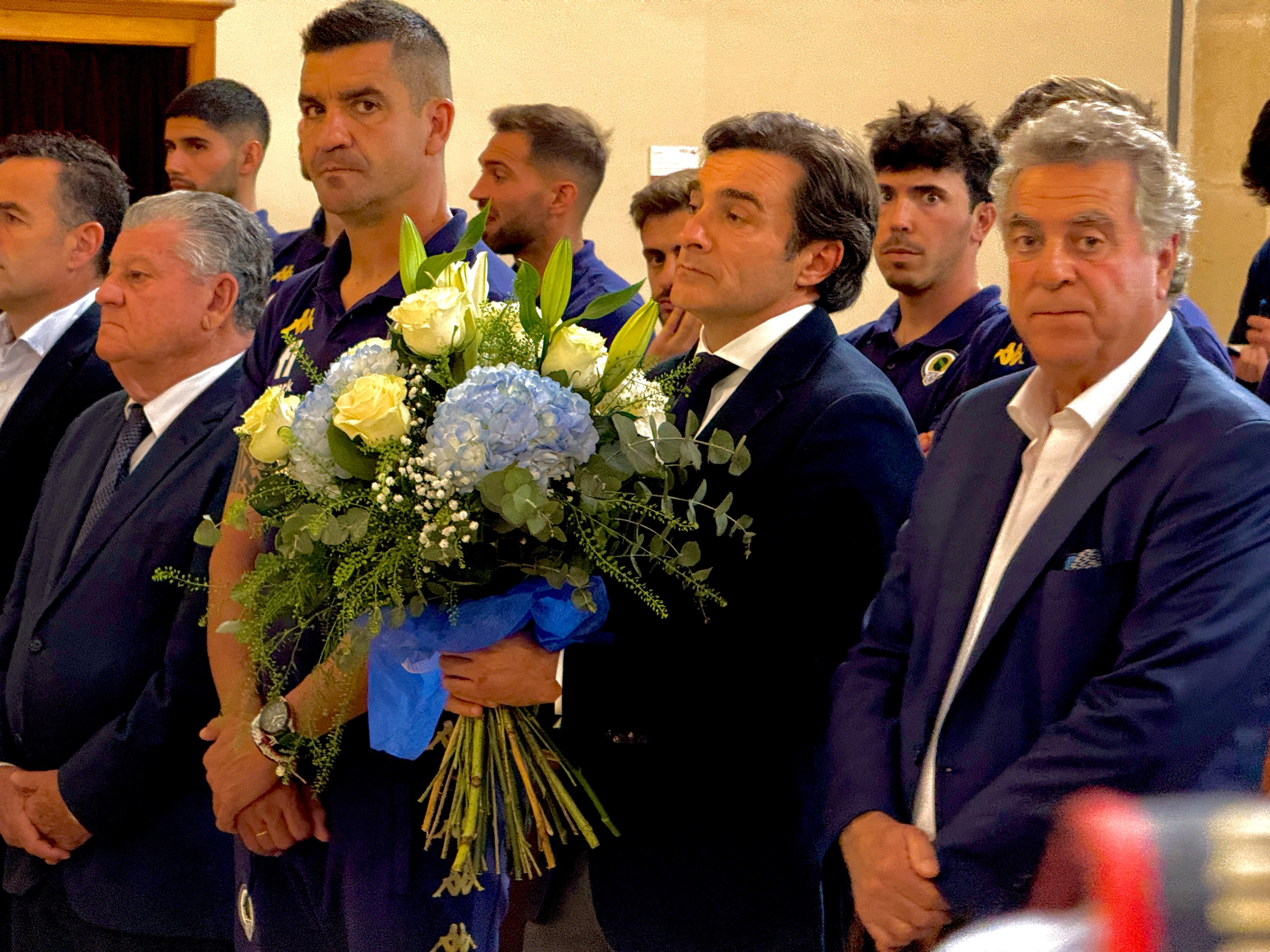 Imagen de archivo de Enrique Ortiz, propietario del Hércules, junto a Parodi, Botella y Torrecilla, en el Monasterio de la Santa Faz