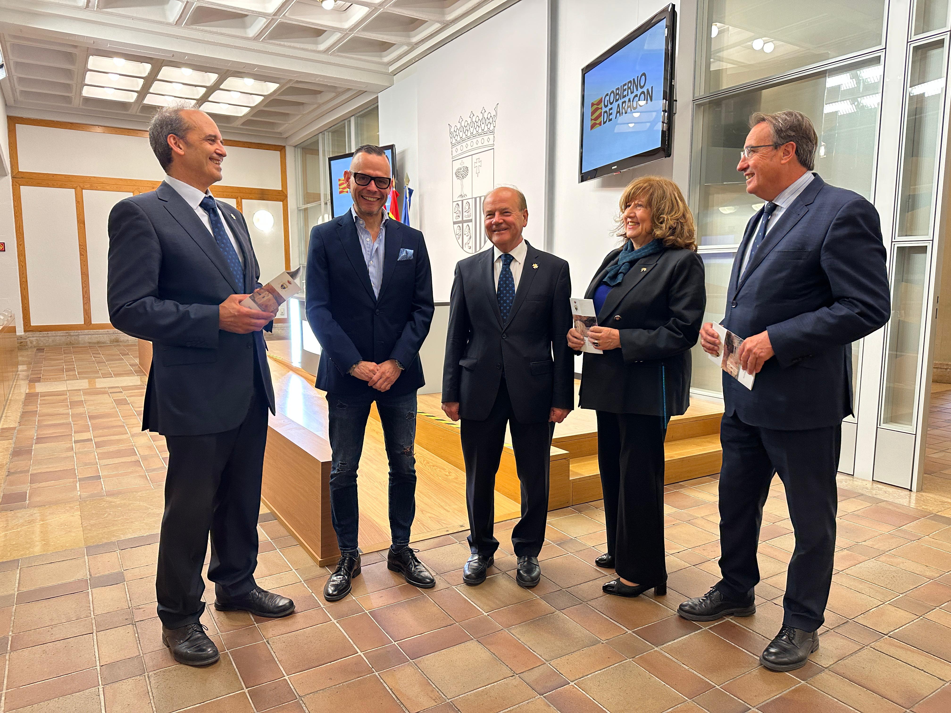 Pedro Olloqui y Félix Longás han presentado los actos del 75 aniversario de la Hermandad de San Juan de la Peña
