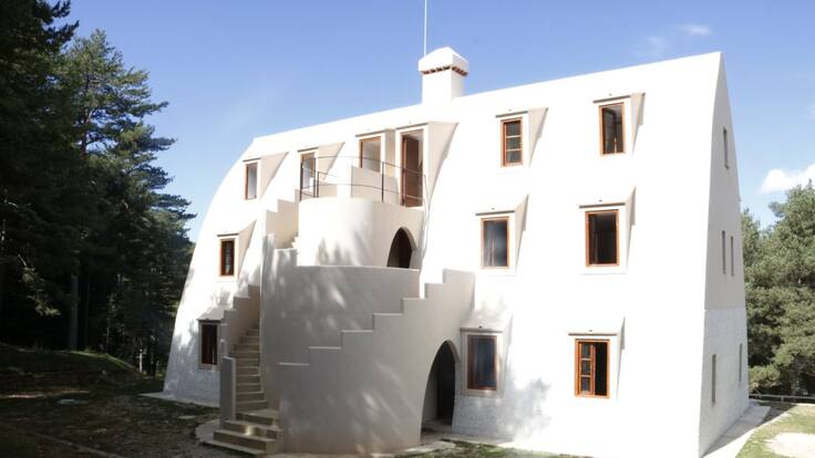 La Pobla de Lillet, un poble amb dues construccions d'Antoni Gaudí