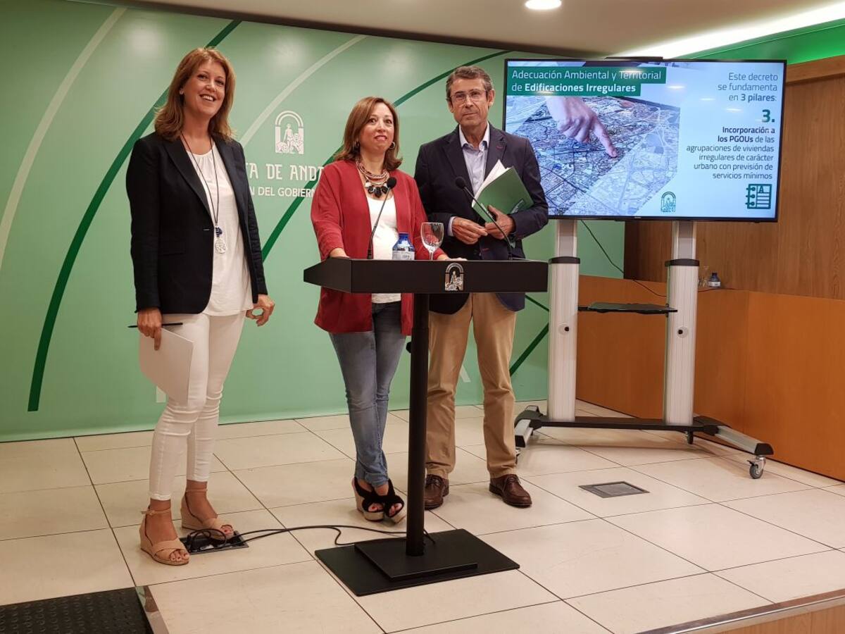 La Junta estima que 50.000 viviendas en Málaga podrán legalizarse con su decreto