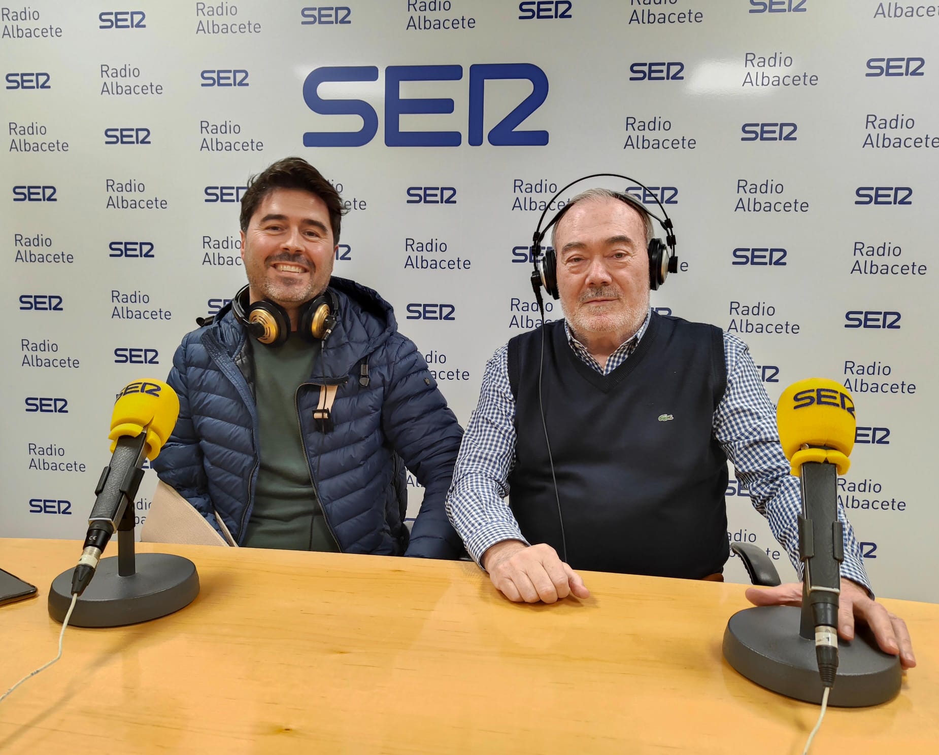 Los empresarios Manuel Murcia, hijo y padre, en Radio Albacete