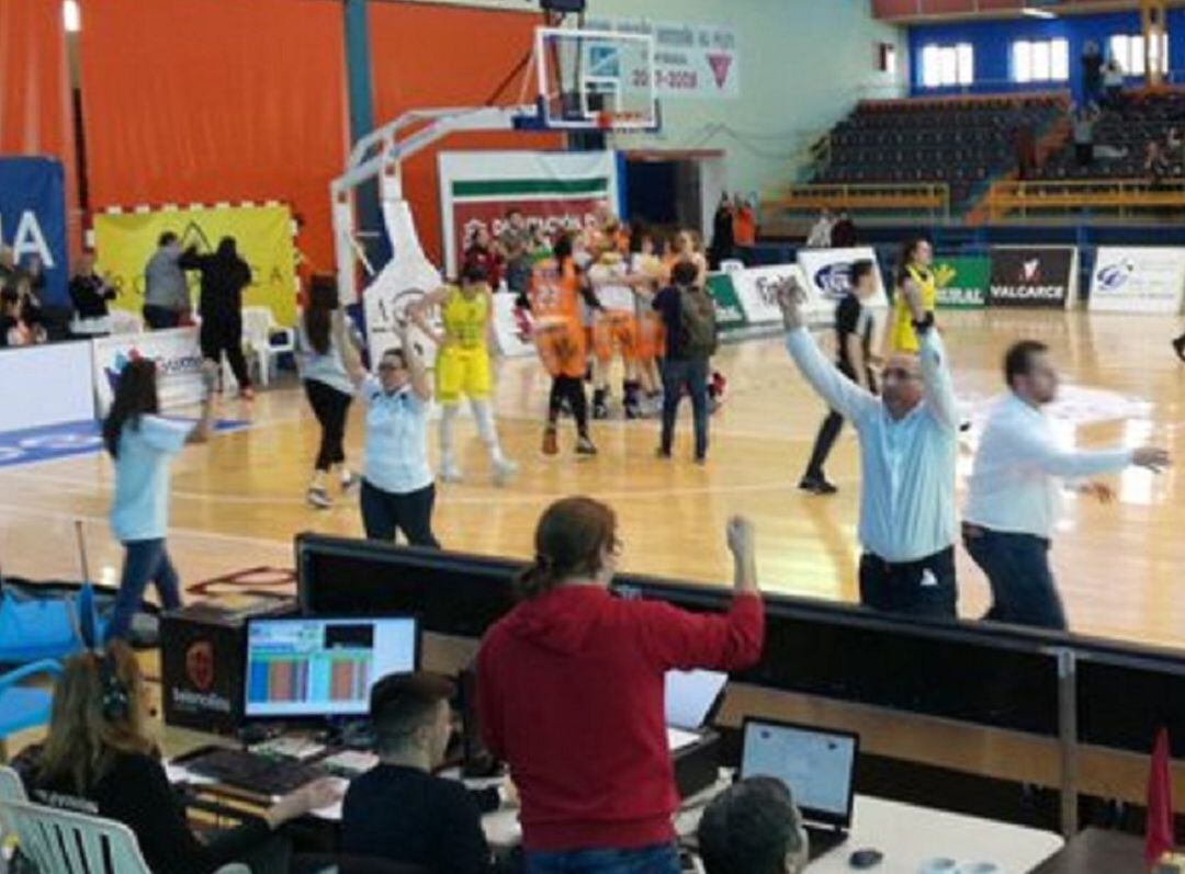 Celebración al final del encuentro