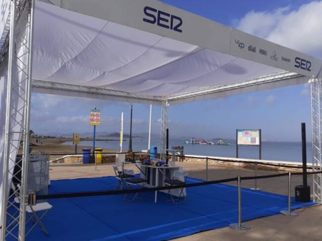 Imagen a primera hora de la mañana del set de la cadena SER que cada día acoge La Radio Al Sol