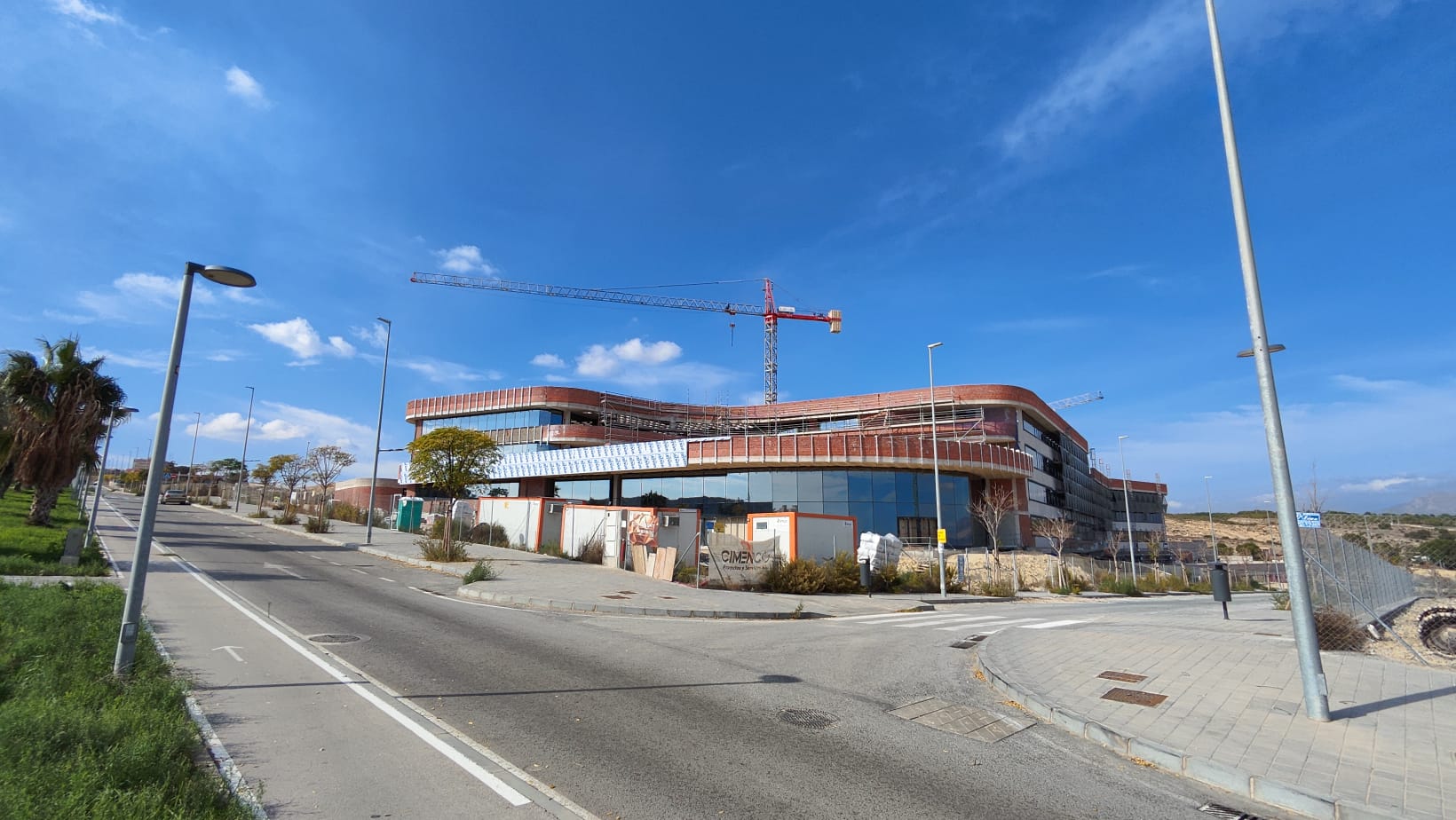 Imagen del Hospital IMED Vistahermosa con las obras paralizadas