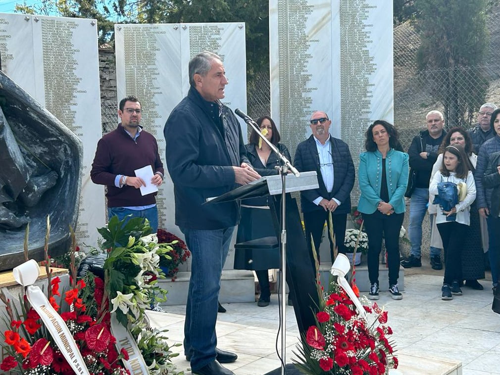 Acto de Homenaje en la Fosa 702 del Cementerio San Eufrasio de Jaén