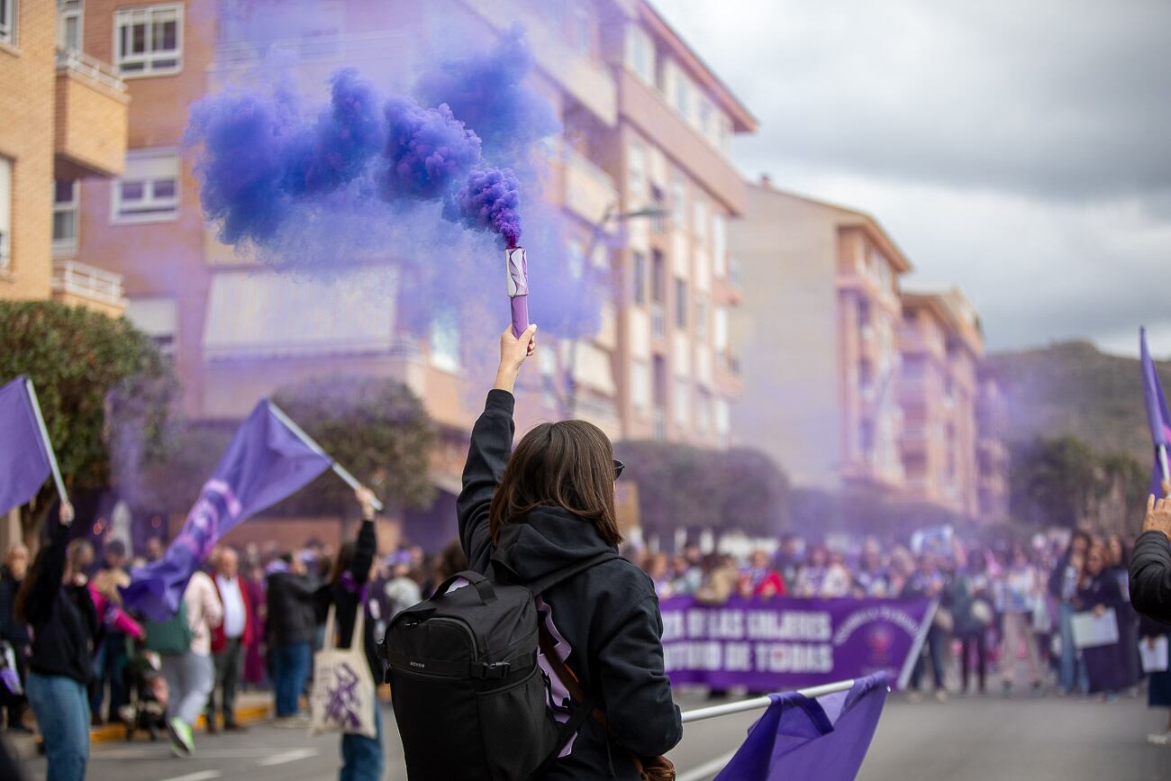 Elda y Petrer se han teñido de morado