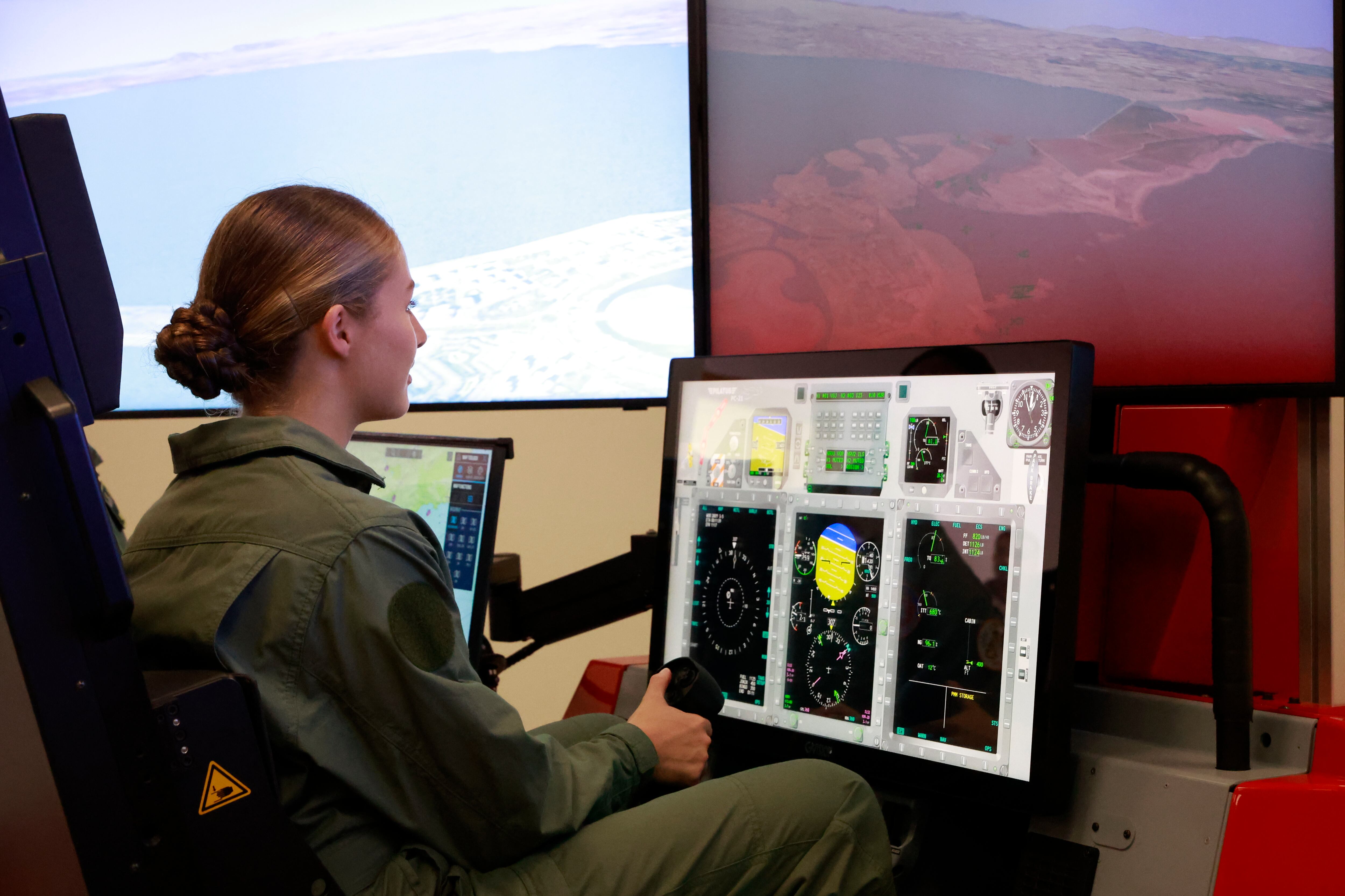SAN JAVIER (MURCIA), 01/09/2025.- La princesa Leonor en la Academia General del Aire de San Javier (AGA) donde comienza este lunes la última etapa de su formación militar con su entrada en la Academia General del Aire, tras su paso, los dos últimos años, por el Ejército de Tierra y la Armada. EFE/ Francisco Gomez/Casa Real SOLO USO EDITORIAL/SOLO DISPONIBLE PARA ILUSTRAR LA NOTICIA QUE ACOMPAÑA (CRÉDITO OBLIGATORIO)
