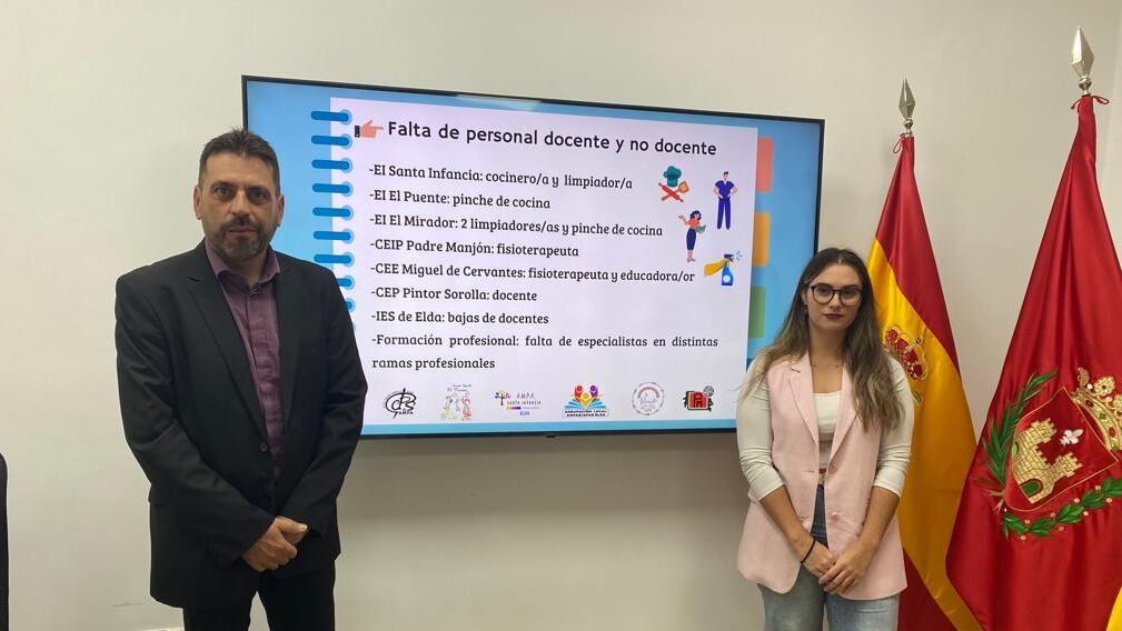 Carlos Vicente, presidente de la Agrupación de Ampas de Elda, junto a María Gisbert, concejala de Educación de Elda