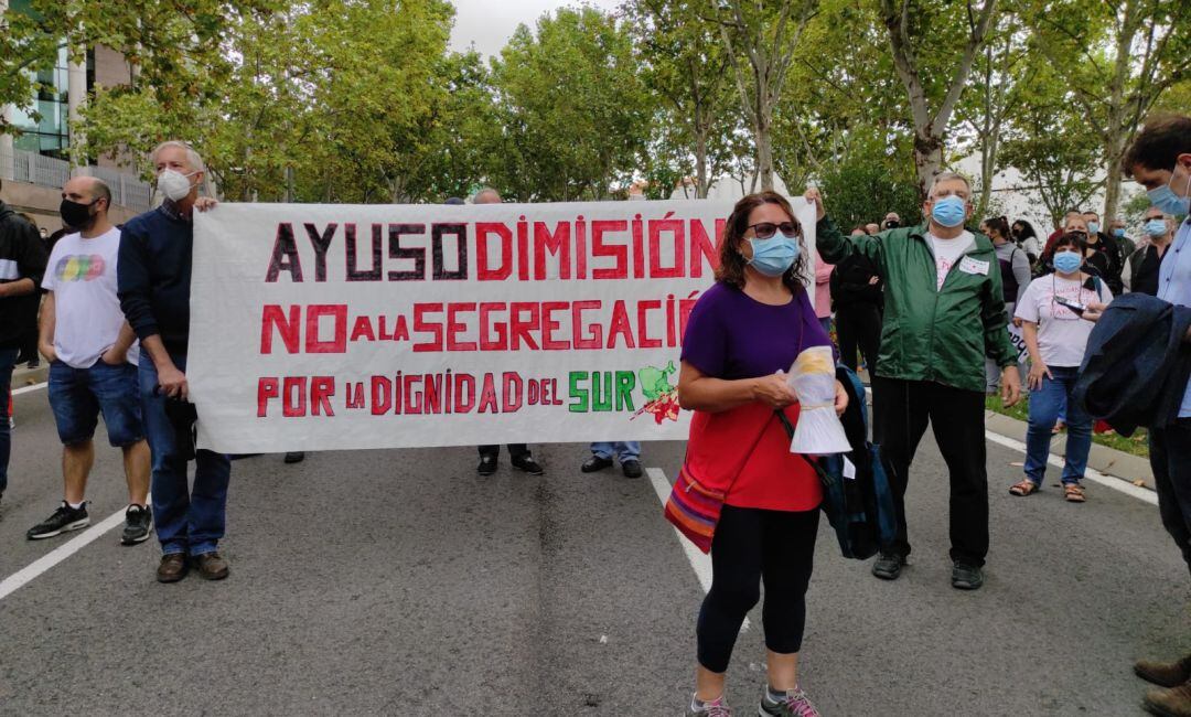 Los distritos del sur se movilizan en contra de las restricciones impuestas.