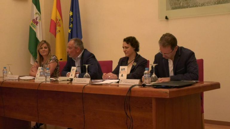 La ministra de Trabajo, Migraciones y Seguridad Social ha inaugurado, hoy en la UNIA, el curso El futuro de las pensiones a debate: retos y alternativas para su sostenibilidad