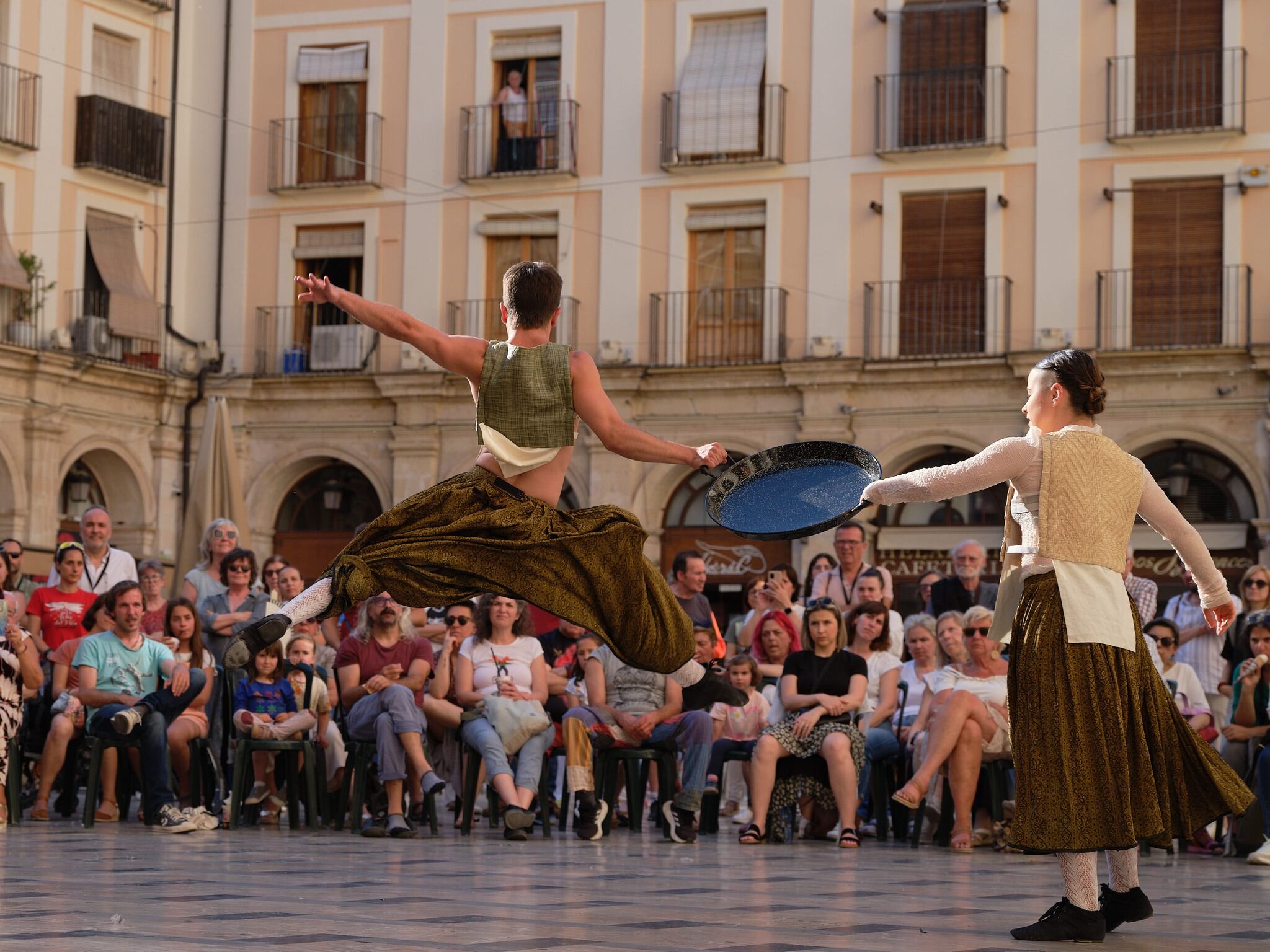 Una función de la Mostra de Teatre d'Alcoi celebrada en la Plaça de Dins.