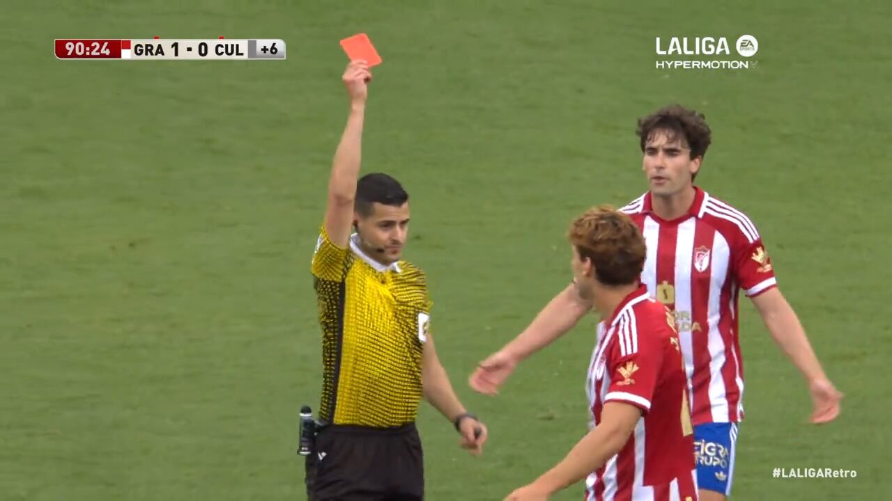 Jorge Pascual vio la roja directa n el Granada 1 Leonesa 0.