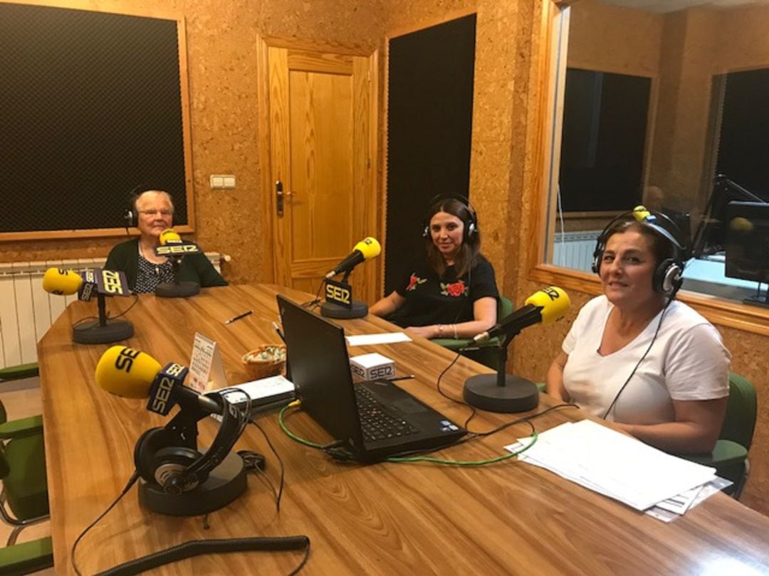 Inés Bermejo, Sonia Fernández y Soledad Coso, en la entrevista en Radio 90 Ser