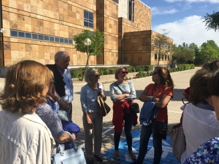 Grupo Conocer Madrid en su travesía de esta semana al depósito de la Biblioteca Nacional de Alcalá de Henares.