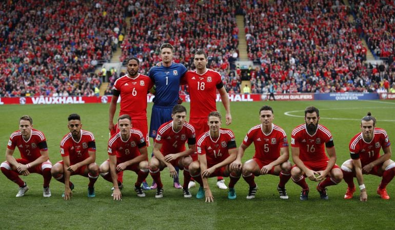 La extraña formación de Gales para la foto previa al partido ante Georgia 